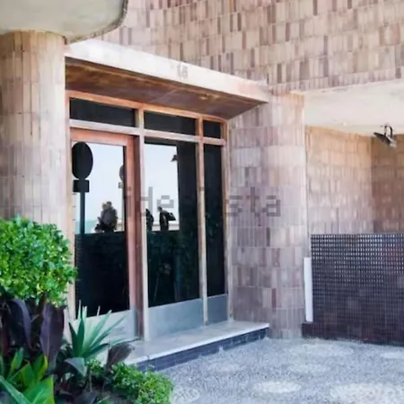 Estudio En Primera Linea De Playa Cadiz